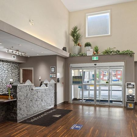 Home Inn & Suites Regina Airport Eksteriør bilde
