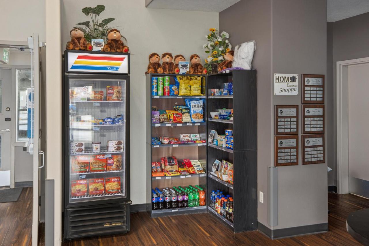 Home Inn & Suites Regina Airport Eksteriør bilde