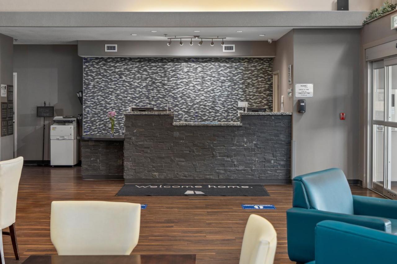 Home Inn & Suites Regina Airport Eksteriør bilde