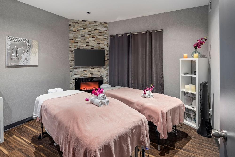 Home Inn & Suites Regina Airport Eksteriør bilde