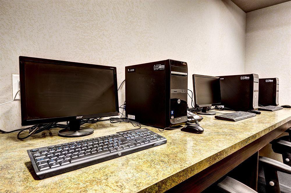Home Inn & Suites Regina Airport Eksteriør bilde